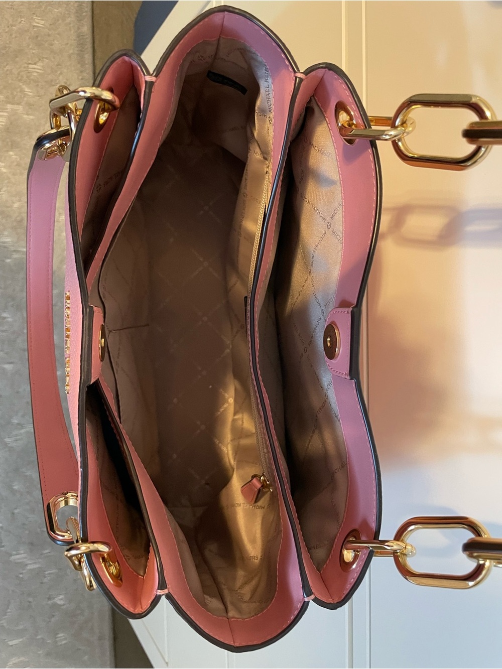 Michael Kors Pink Pebbled Leather Shoulder Bag with Gold Hardware - Picture 2 of 2